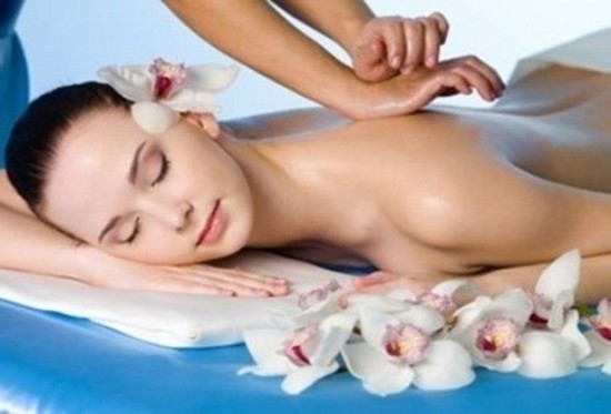 Dịch vụ massage bấm huyệt tại thẫm mỹ viện Xuân Hương